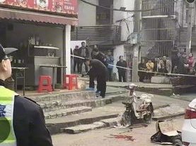 夺枪英雄：水果店老板勇斗枪击案凶手