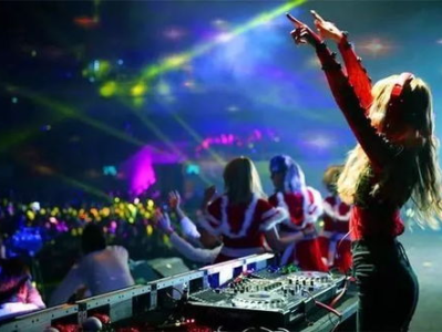 2025年度最燃音乐现场TOP30：燃情瞬间，音乐盛宴回顾