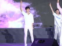 TF家族五练：青春偶像的蜕变之路