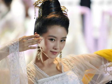 吴谨言再担优酷年冠女主重任，华丽回归引期待